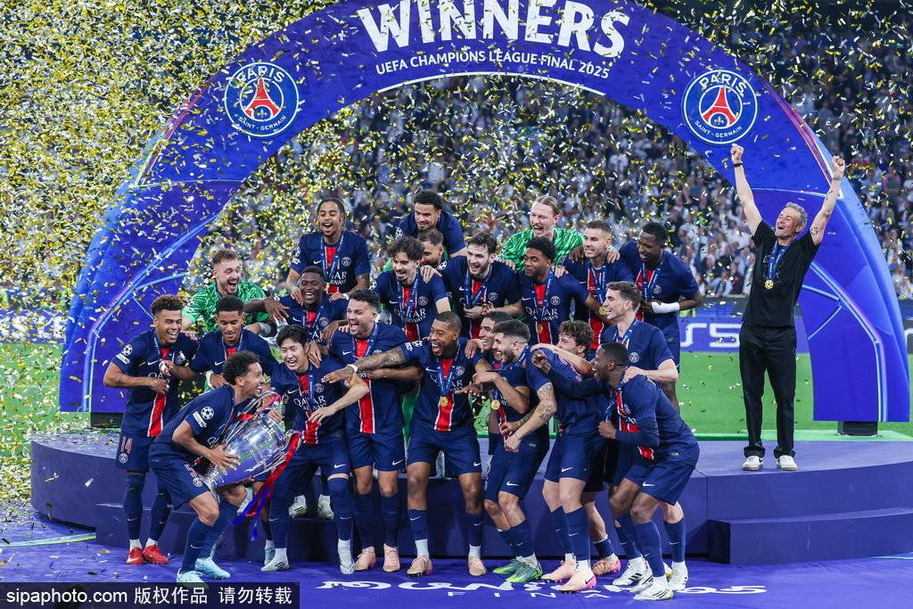 恩里克“疯了”！巴黎5-0国米首夺欧冠，他为这球狂奔半场！