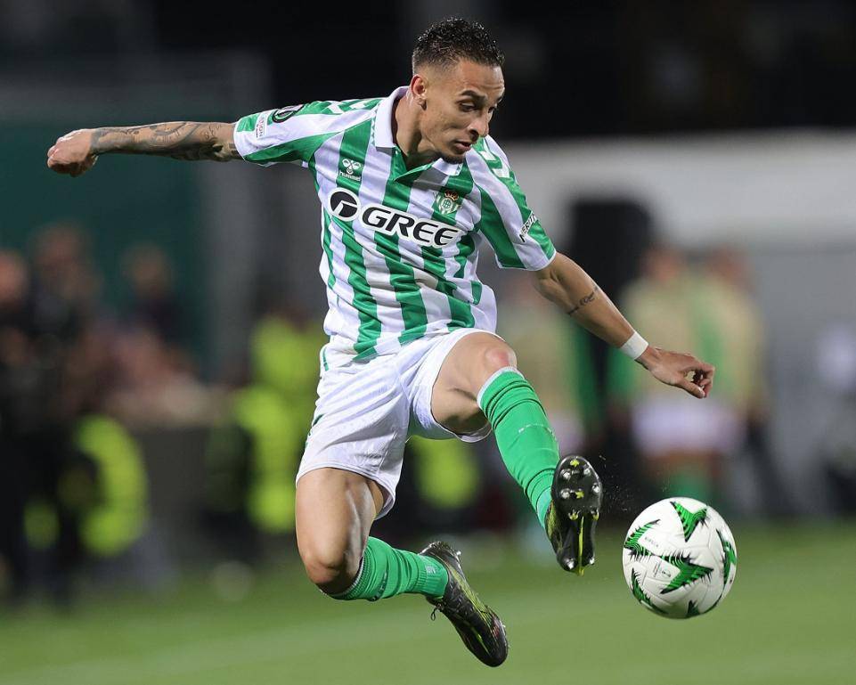 凌晨1点30巴萨冲击西甲6连胜！首发曝光：亚马尔圆神对飙